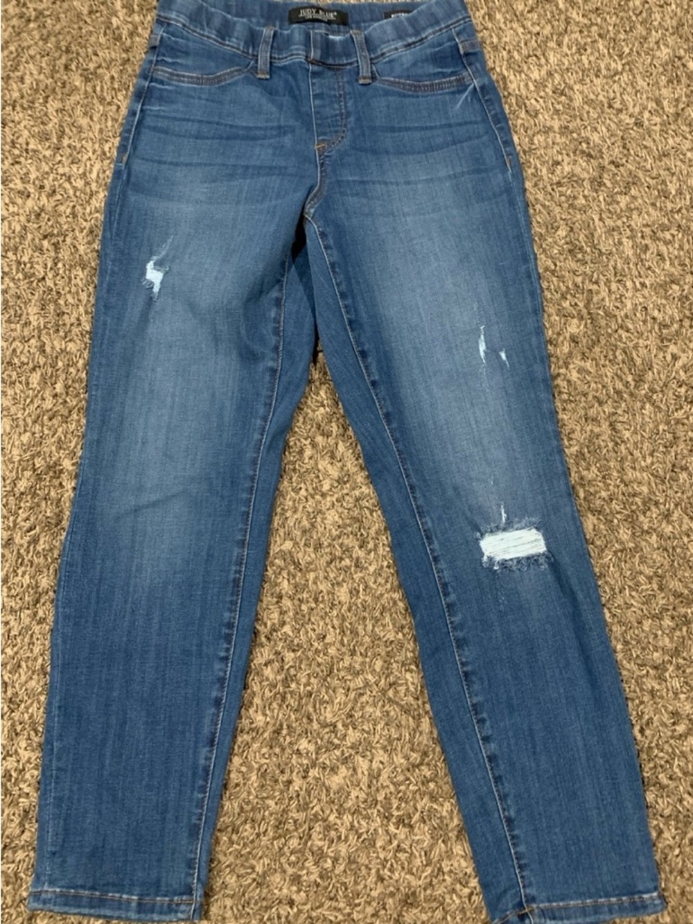 Judy Blue
Boyfriend fit jeans
Size 5/27